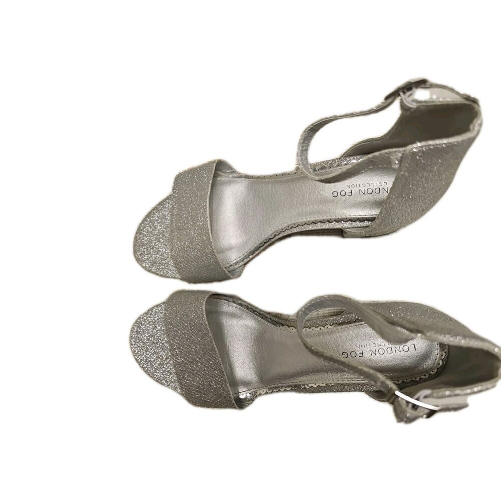 London Fog Block Heel Sandal SZ 7.5 Silver Sparkle NEW /Only Tried On - Picture 2 of 5
